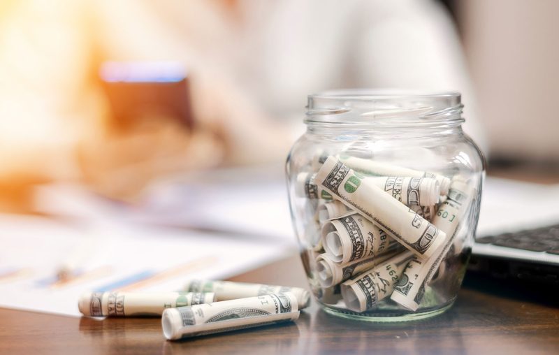Bitcoin ETF Inflows Approach $1 Billion This Week, BlackRock’s IBIT Dominates